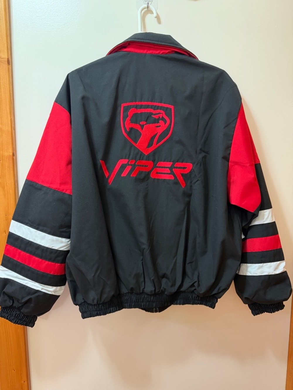 Vintage Dodge Viper Branded Windbreaker Jacket. NWOT. Size Large. ABSOLUTELY NEW